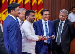 டிஜிட்டல் பொருளாதாரத்தை நோக்கி இலங்கை: தேசிய QR கொடுப்பனவுத் திட்டம் குறித்து ஜனாதிபதி வங்கிப் பிரதானிகளுடன் சந்திப்பு!